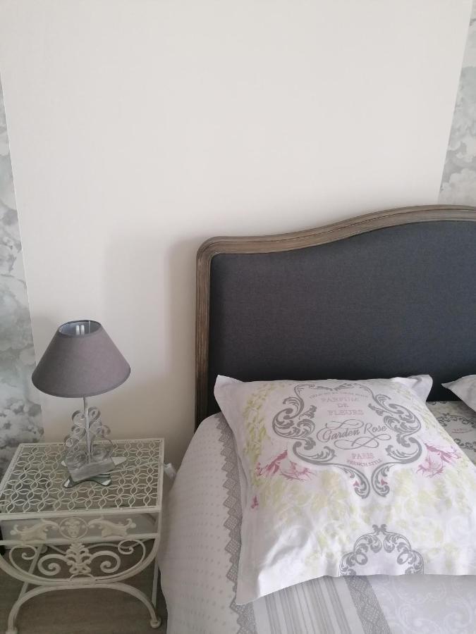 Chambre D'Hotes Esprit De Famille Landreville Exteriér fotografie