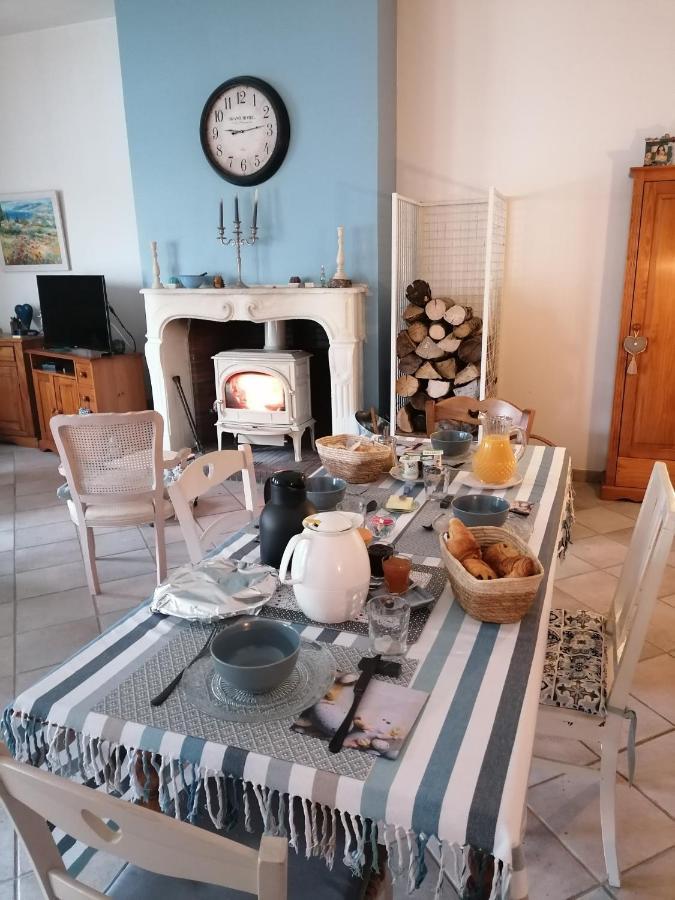 Chambre D'Hotes Esprit De Famille Landreville Exteriér fotografie